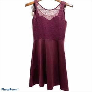 EUC Divided h& m  burgundy skater dress lace